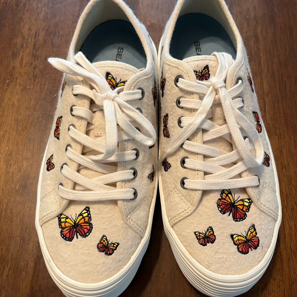 SeaVees Butterfly Embroidered Platform Sneakers size 7